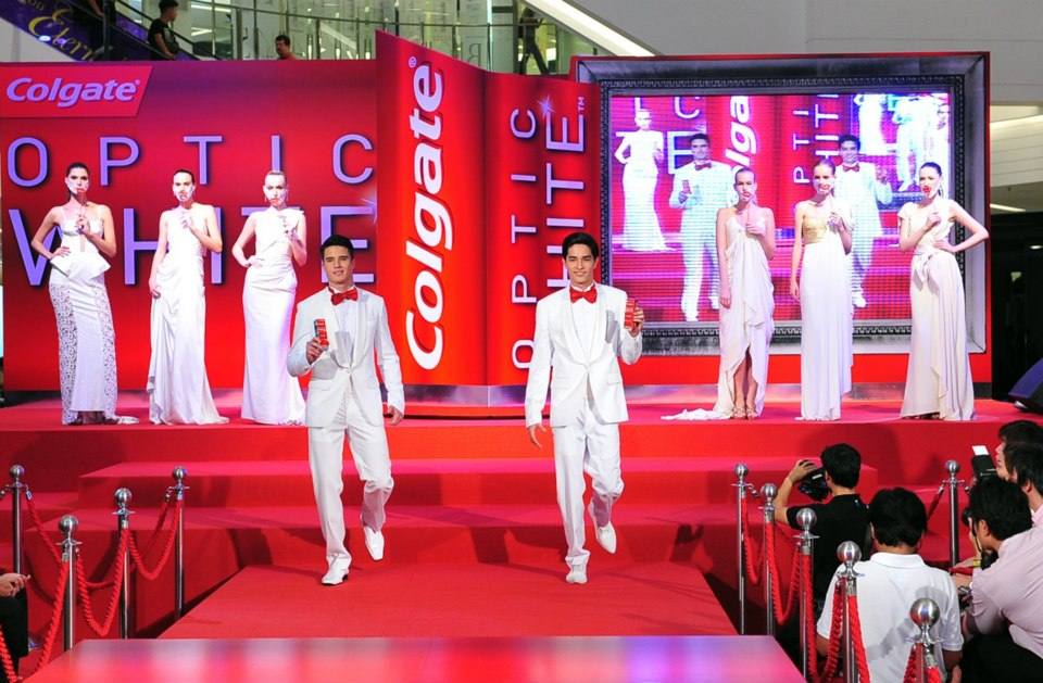 พลอย-เฌอมาลย์ @ งานเปิดตัวยาสีฟัน Colgate Optic White