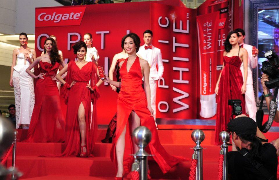 พลอย-เฌอมาลย์ @ งานเปิดตัวยาสีฟัน Colgate Optic White