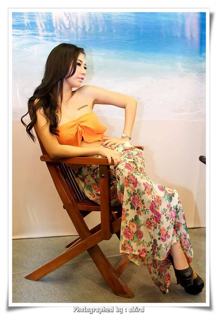 เปิดตัวพรีเซ็นเตอร์กล้องดิจิตอลสุดเซ็กซี่ อะตอม ภัคจิรา