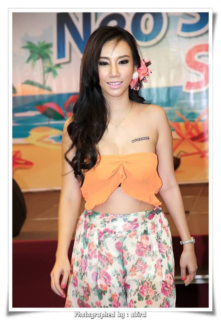 เปิดตัวพรีเซ็นเตอร์กล้องดิจิตอลสุดเซ็กซี่ อะตอม ภัคจิรา