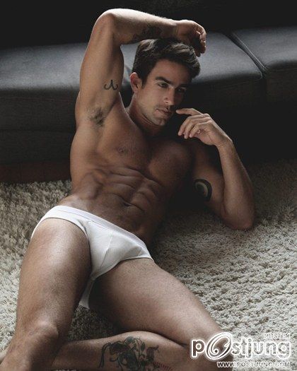 Erasmo Viana by Thomas Synnamon