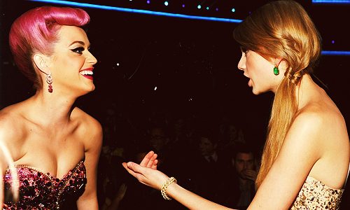 KATY PERRY & TAYLOR SWIFT