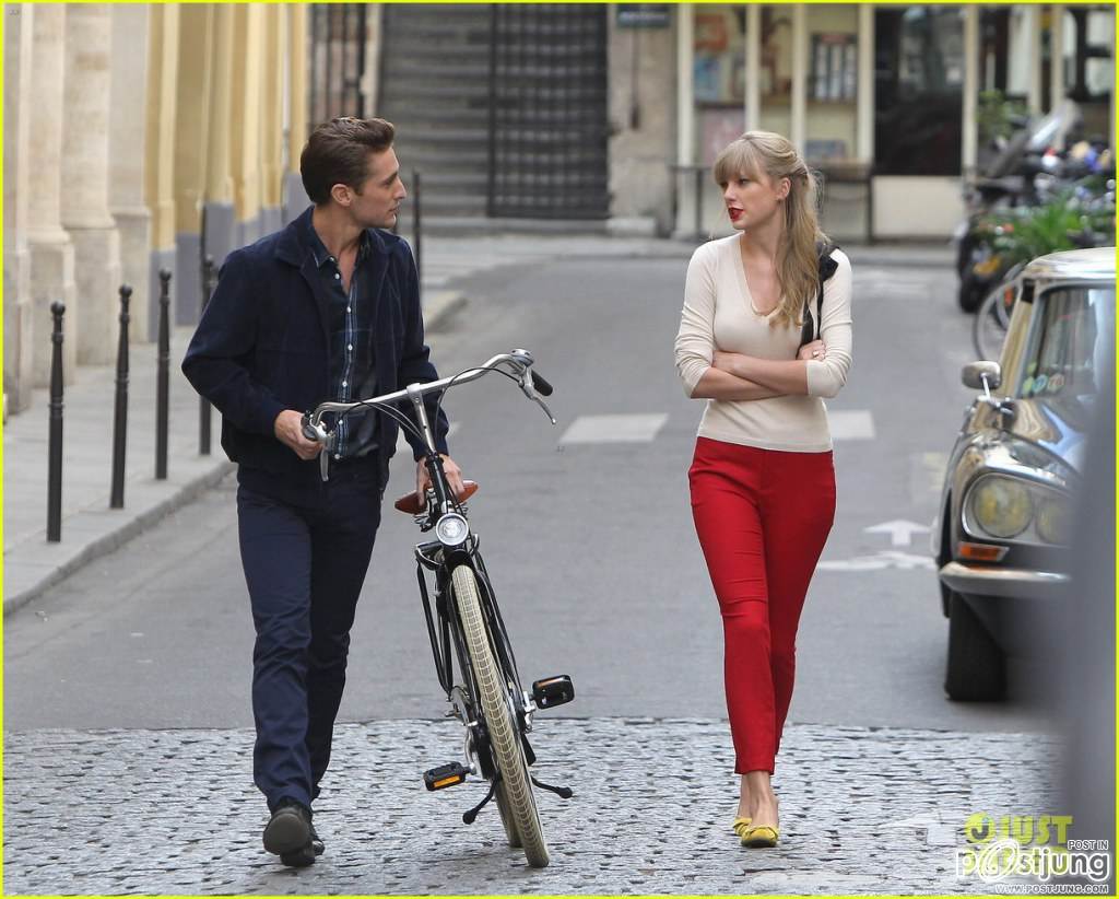 Taylor Swift & Emma Stone: Lunch in Paris!