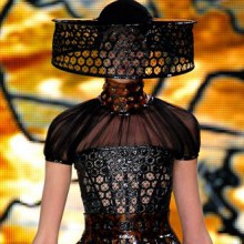 Paris Fashion Week : Alexander McQueen S/S 2013