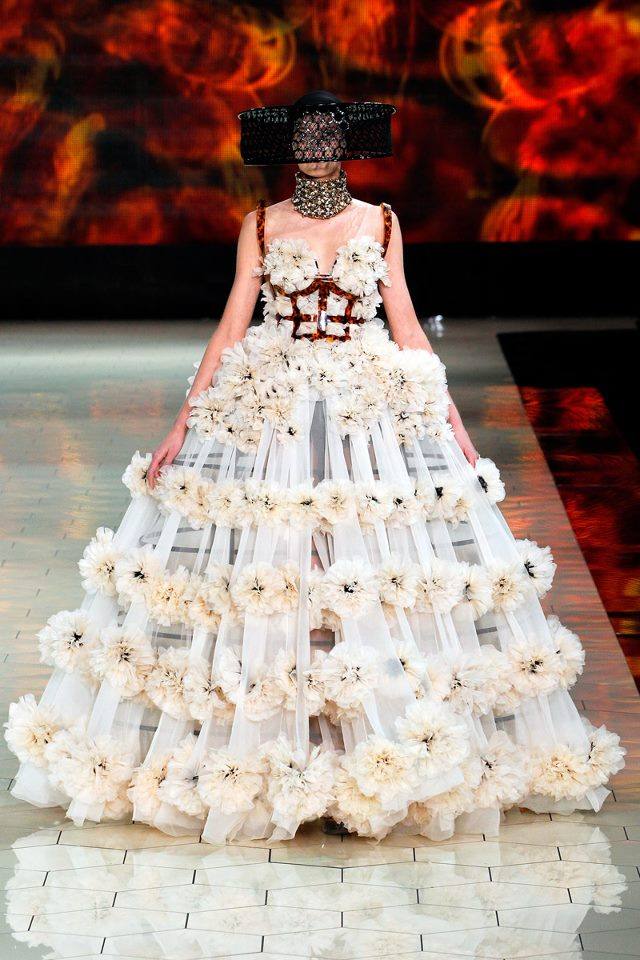 Paris Fashion Week : Alexander McQueen S/S 2013