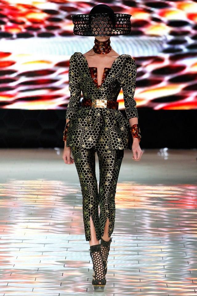 Paris Fashion Week : Alexander McQueen S/S 2013
