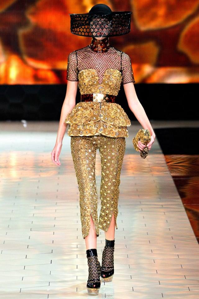 Paris Fashion Week : Alexander McQueen S/S 2013