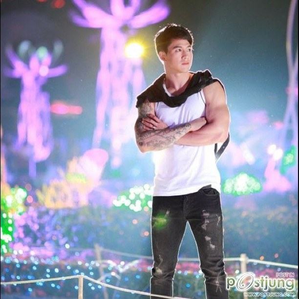จัดเต็มกับตี๋สุดล่ำ โน้ต นพพร จาก instagram
