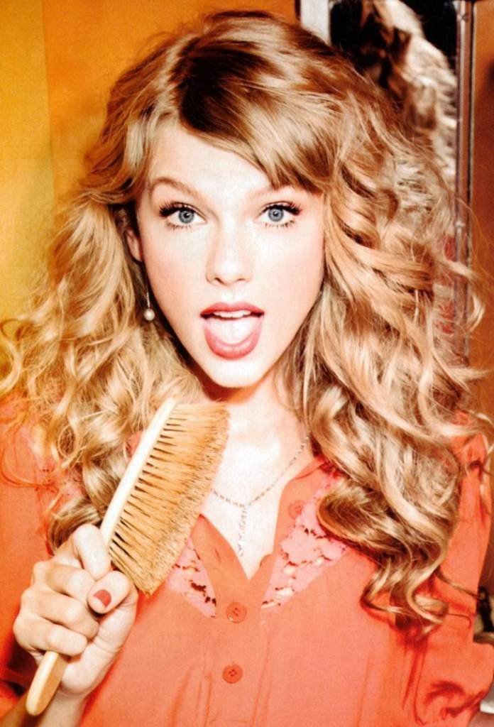 Taylor Swift @ Glamour US November 2012