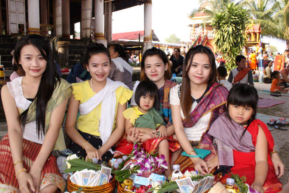 มาดูสาว "ลาว"