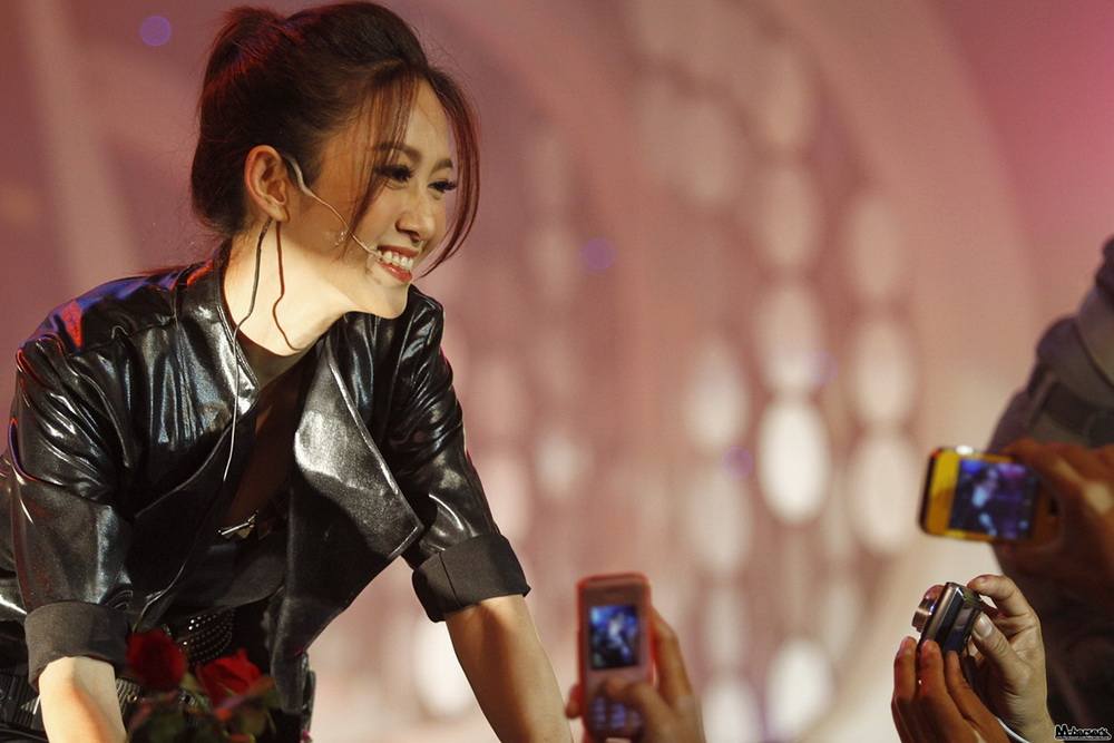 บรรยากาศ 7สีคอนเสิร์ตยุ้ย จีรนันท์ ยิ้มได้ตลอดเวลาจริงๆ