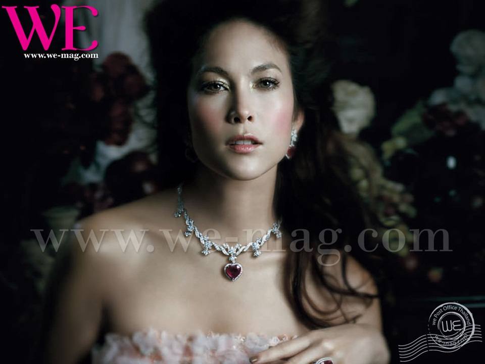 พอลล่า เทเลอร์ @ WE vol.9 no.102 October 2012