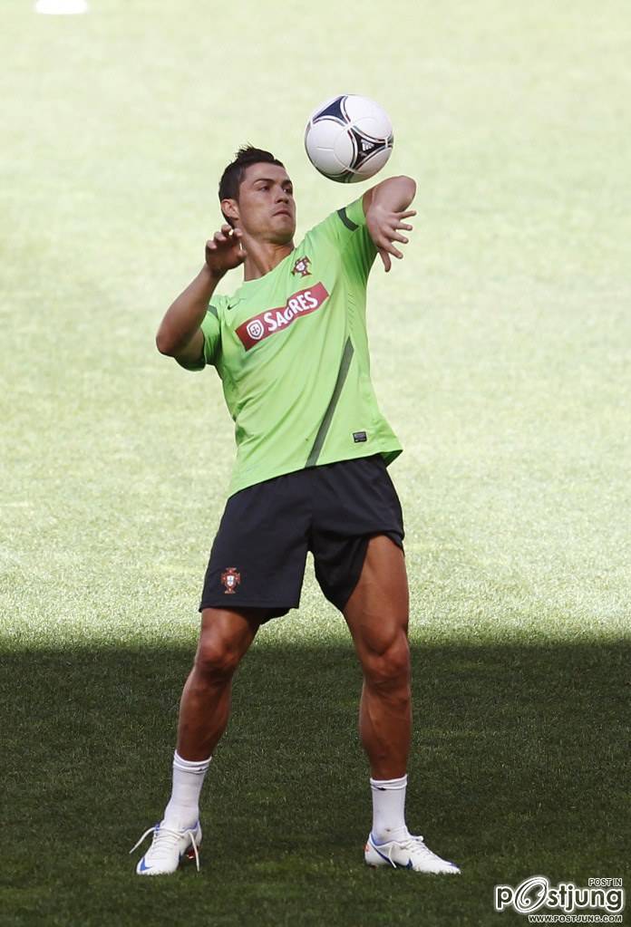 ฟินจริงๆกับนักเตะ