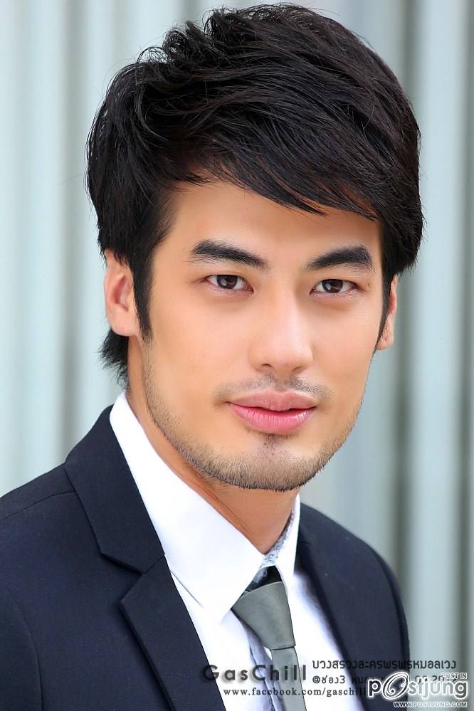 พี่หน้าหนวดเท่สมาร์ท