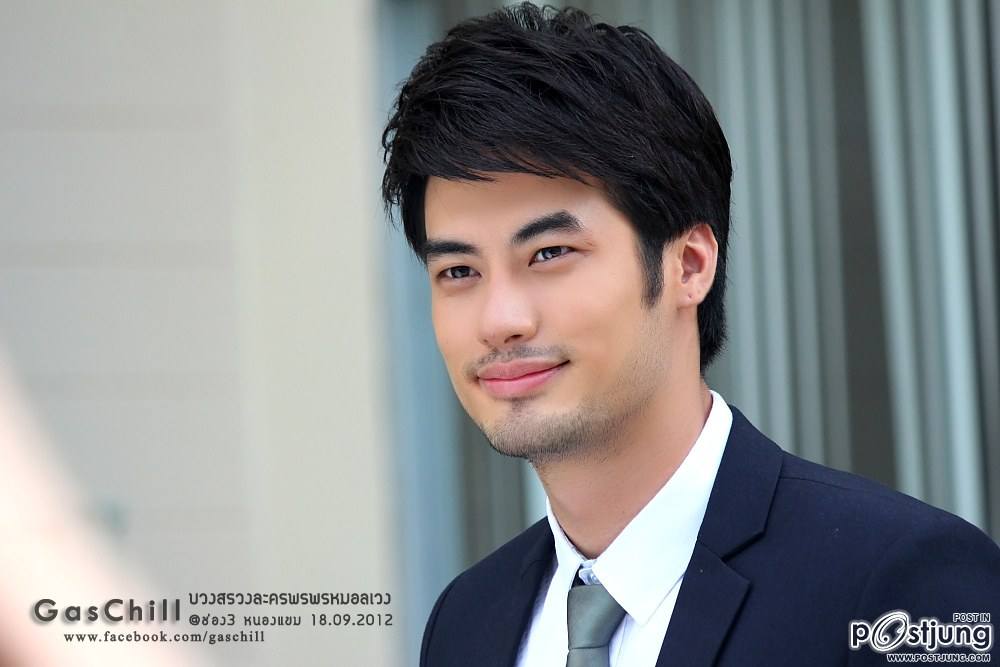 พี่หน้าหนวดเท่สมาร์ท