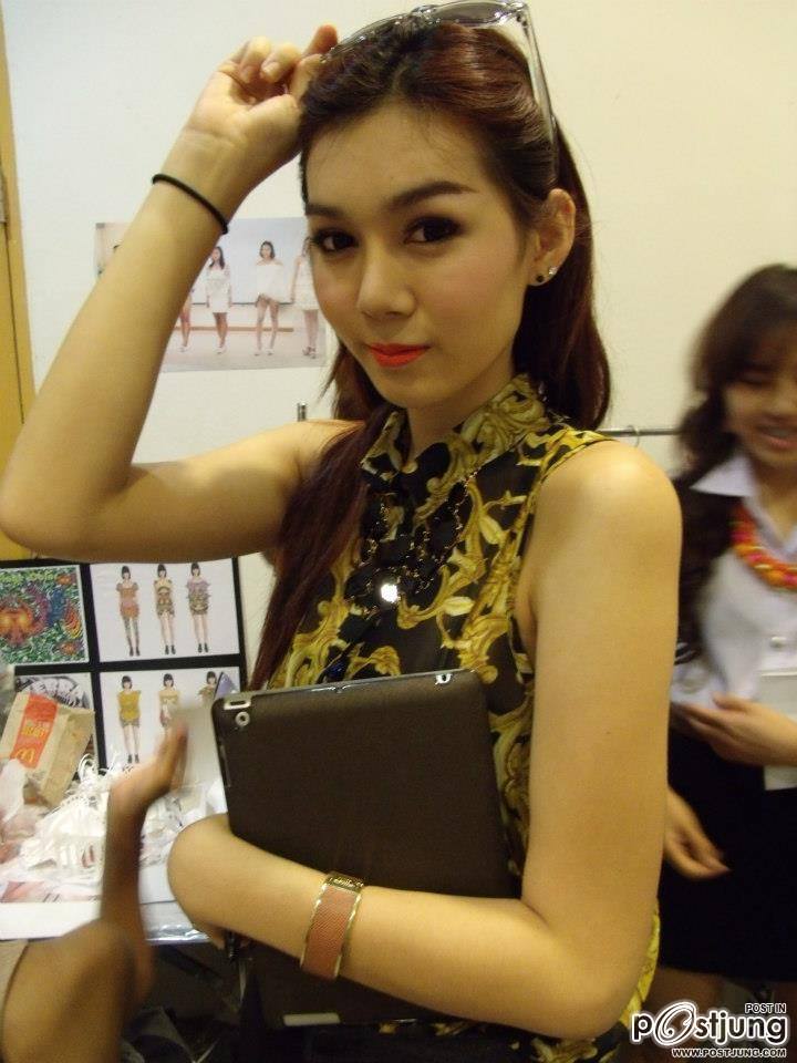 จีจี้ Teerada