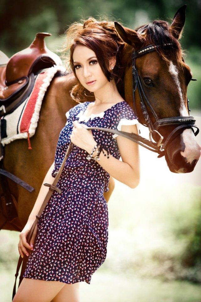 หญิง-กัญญาพัชญ์ @ SWEETY no.23 October 2012