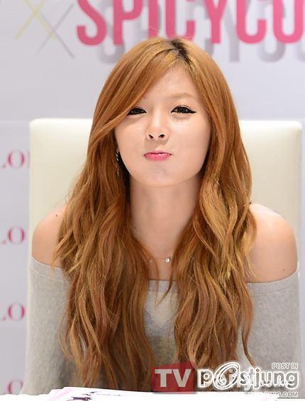 [ HYUNA ] น่ารักvsเซ็กซี่ แบบไหนดีนะะ ?