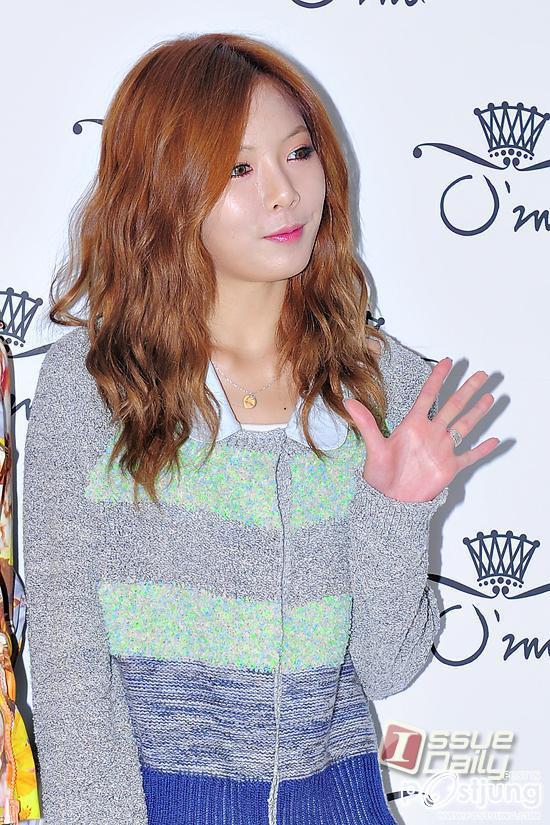 [ HYUNA ] น่ารักvsเซ็กซี่ แบบไหนดีนะะ ?