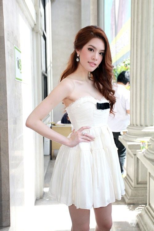 เกรซ+ปีเตอร์+โทนี่ จากหนัง ตีสาม 3D ตอน เรือนหอคนตาย