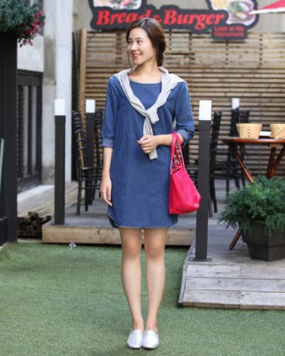 แฟชั่น ชุดเดรสยีนส์เท่ ๆ ที่คอคนรักยีนส์ไม่ควรพลาด