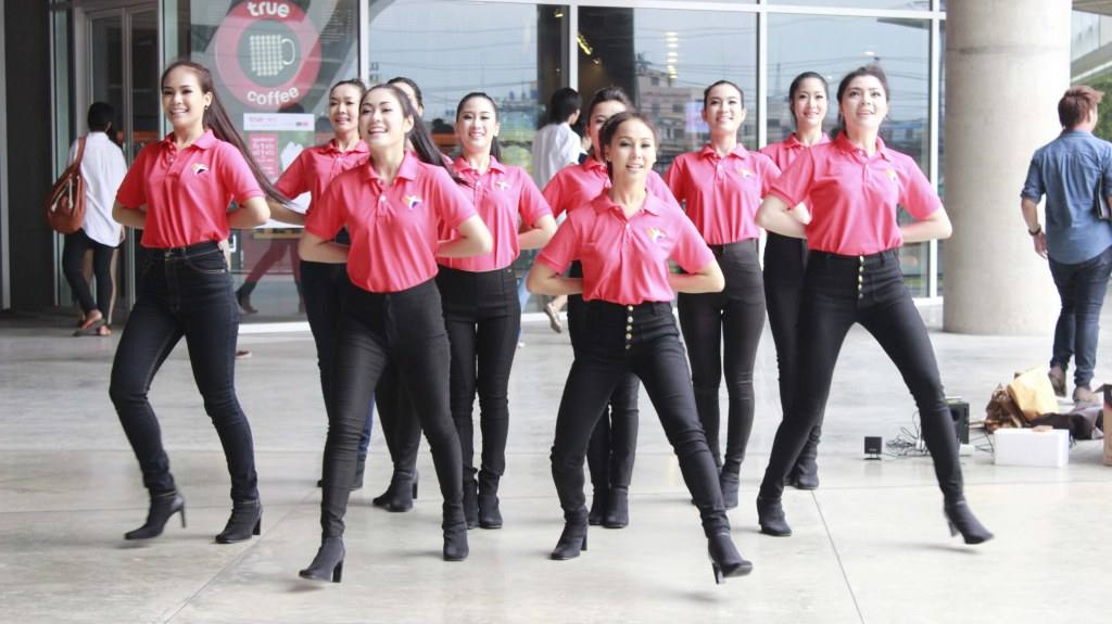 Sport day เชียร์ลีดเดอร์ ม.กรุงเทพ