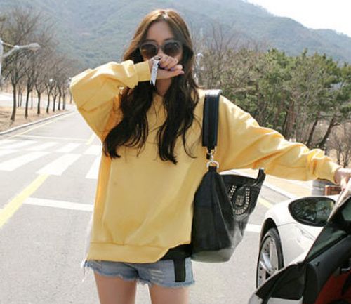 แฟชั่น เสื้อกันหนาวเริ่ดๆ ของสาว