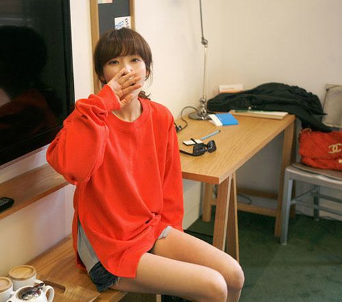 แฟชั่น เสื้อกันหนาวเริ่ดๆ ของสาว