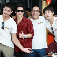 เวียร์กับเหล่าดาราในงานเปิดร้าน ซอย เตี๋ยว ติม