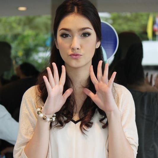 นางเอกใหม่ 7สี ฮาน่า ลีวิส สวยดีนะ