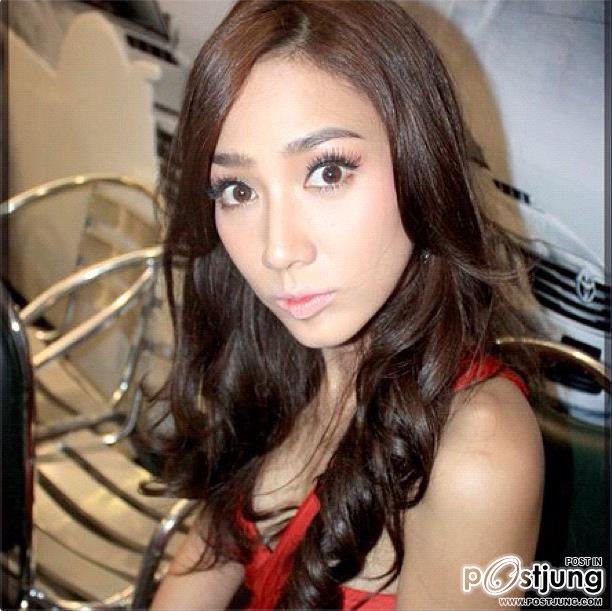 อั้ม ผู้งามเลิศ