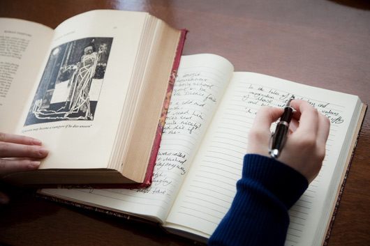 หนังใหม่ The Moth Diaries รักต้องกัด