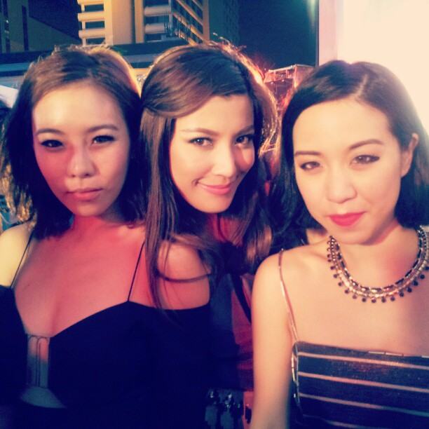 จัดเต็ม! ดาราตบเท้าร่วมงาน ELLE Fashion Week 2012