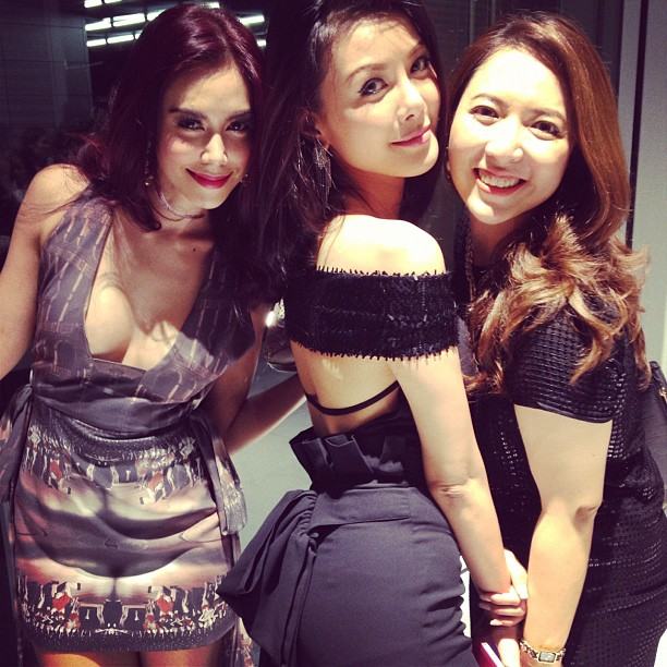 จัดเต็ม! ดาราตบเท้าร่วมงาน ELLE Fashion Week 2012