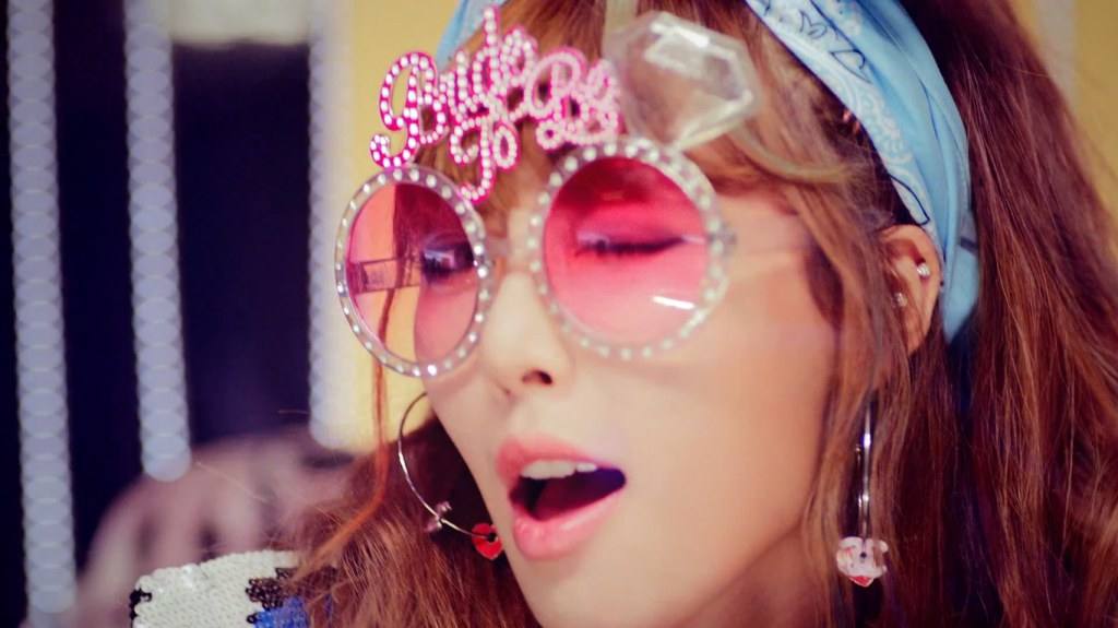 [ HYUNA ] Comeback "Melting" (เพิ่มรูป)