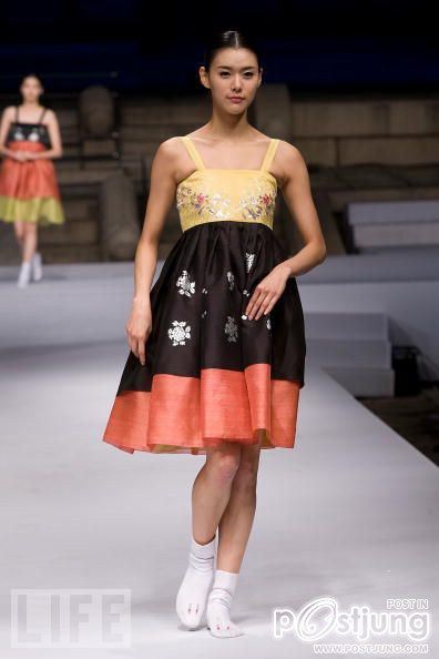 ชุดเกาหลี(ฮันบก)แบบโมเดิร์น ภาค 1 ค่ะ