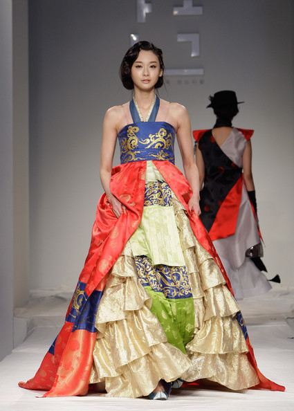 ชุดเกาหลี(ฮันบก)แบบโมเดิร์น ภาค 1 ค่ะ