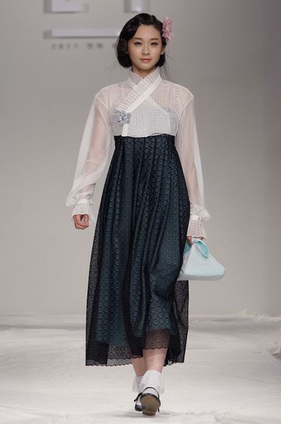 ชุดเกาหลี(ฮันบก)แบบโมเดิร์น ภาค 1 ค่ะ