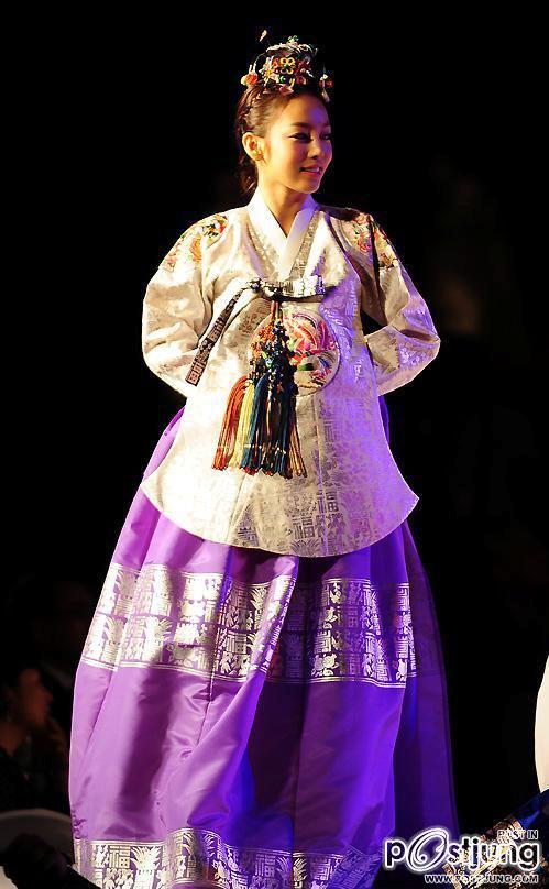 ชุดเกาหลี(ฮันบก)แบบโมเดิร์น ภาค 1 ค่ะ