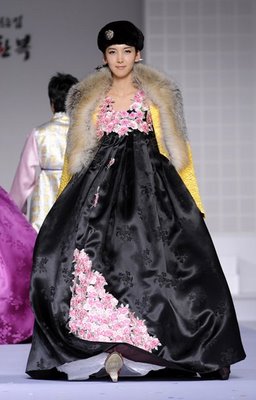 ชุดเกาหลี(ฮันบก)แบบโมเดิร์น ภาค 2 ค่ะ