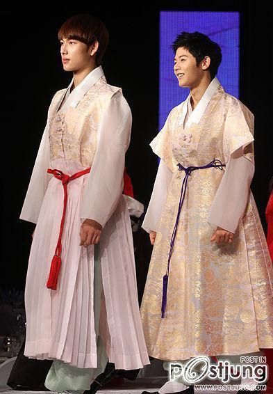 ชุดเกาหลี(ฮันบก)แบบโมเดิร์น ภาค 2 ค่ะ