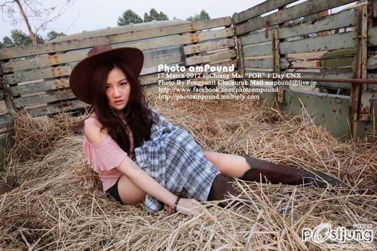 Por : Nisachol Maneechot