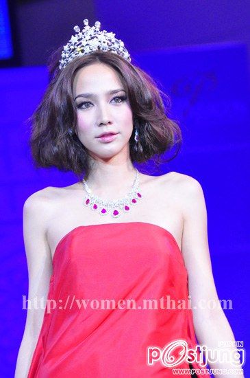 อั้ม พัชราภา แดงเจิด สวยสง่า ตัวแม่ของจริงต้องชุดแดง !!