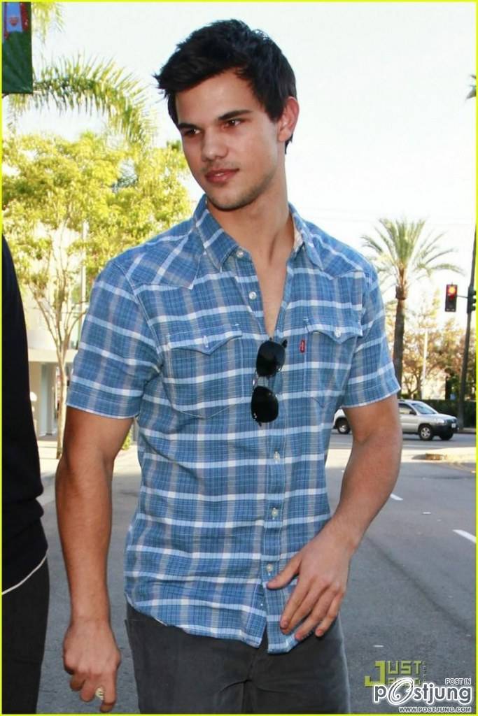 หมาป่าสุดหล่อ