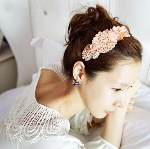 แฟชั่น ที่คาดผม เก๋ ๆ สำหรับสาวๆ