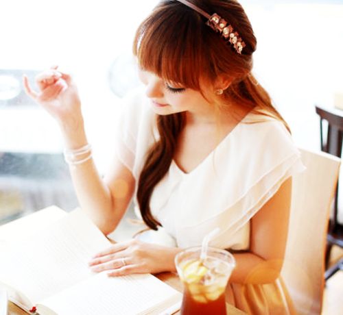 แฟชั่น ที่คาดผม เก๋ ๆ สำหรับสาวๆ