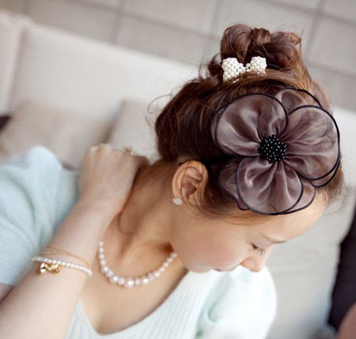 แฟชั่น ที่คาดผม เก๋ ๆ สำหรับสาวๆ