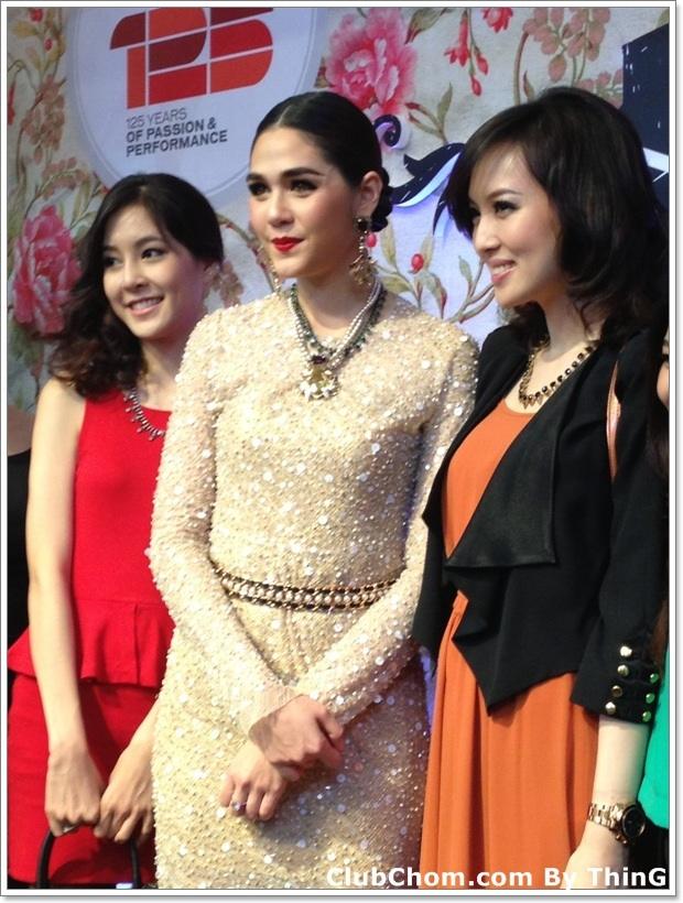 ชมพู่ อารยา ในงาน YAMAHA PIANO FESTIVAL 2012