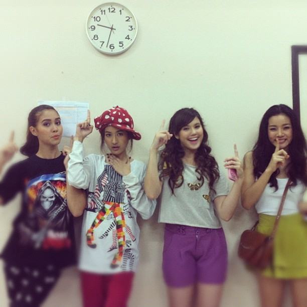 5 สาว The Sixth Sense สื่อรักสัมผัสหัวใจ