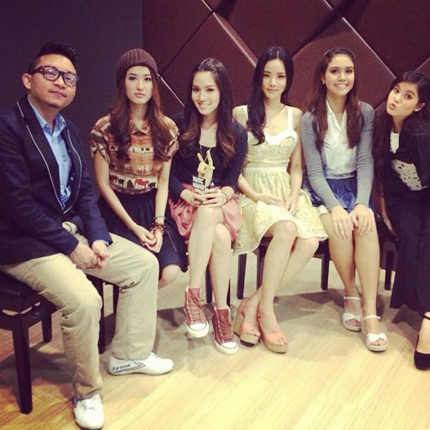 5 สาว The Sixth Sense สื่อรักสัมผัสหัวใจ